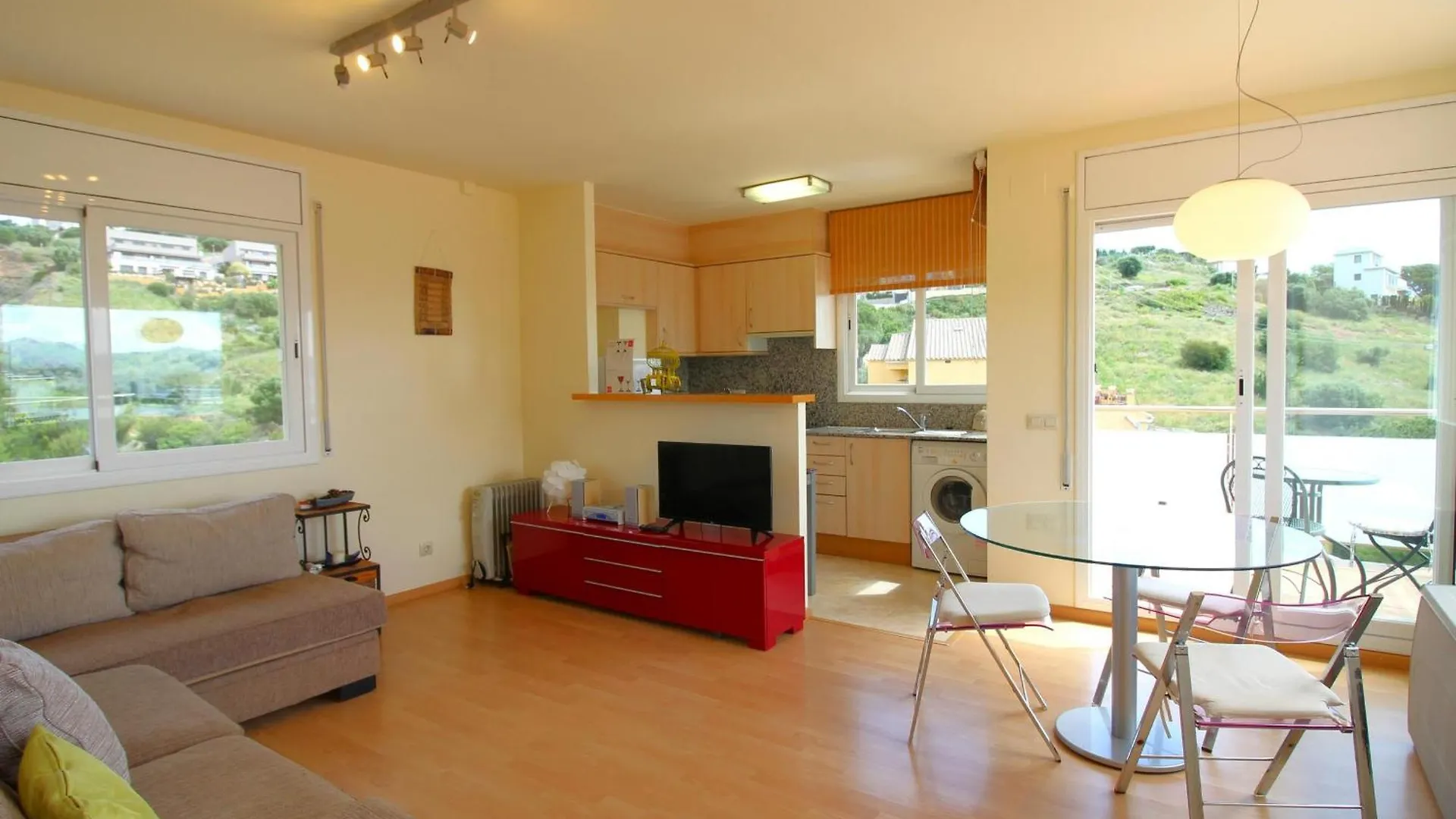 Guillem De Bergueda - Atico En La Zona De Grifeu Con Gran Terraza Y Vistas Al Mar. - Es-228-61 Apartment Llanca Spain